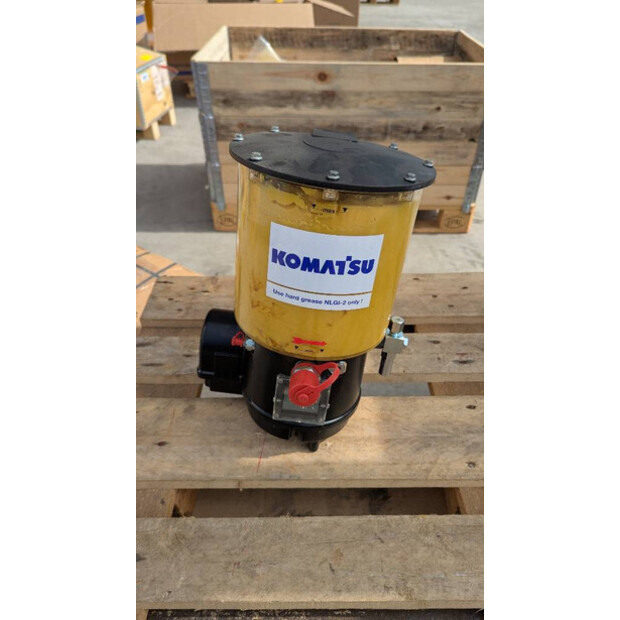 2025 Komatsu SKF GREASING PUMP 425-S95-8420-46189892