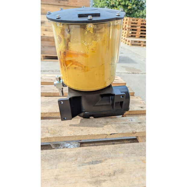 2025 Komatsu SKF GREASING PUMP 425-S95-8420-46189895