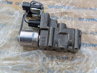 صورة ل هيدروليكا 2025 Komatsu VALVA ASSY 14X-15-00022