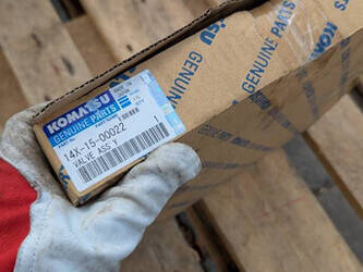 2025-komatsu-valva-assy-14x-15-00022-46190104