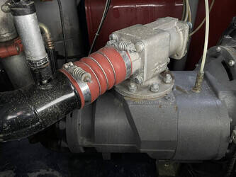 2015-compair-c200-1435693-46190329