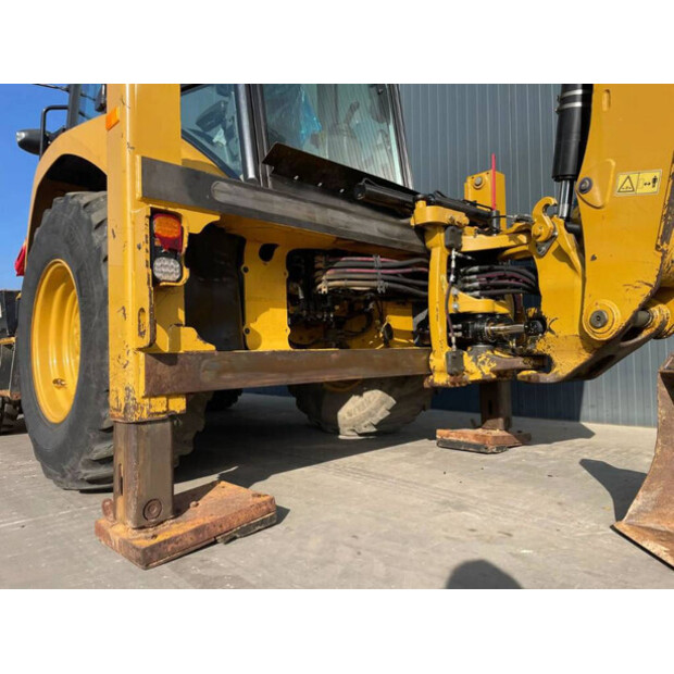 2017 Caterpillar 432F2-46190650