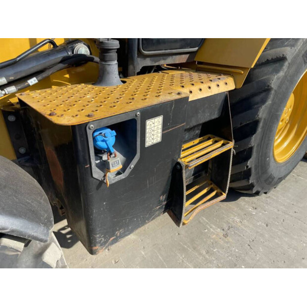 2017 Caterpillar 432F2-46190664