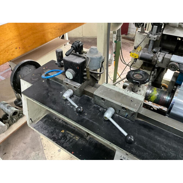 2002 J.M. Heaford SC 2600 X 1100-46191260