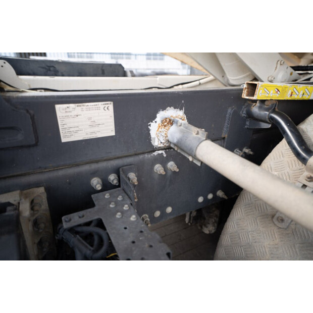 2017 رينو C460-46191983