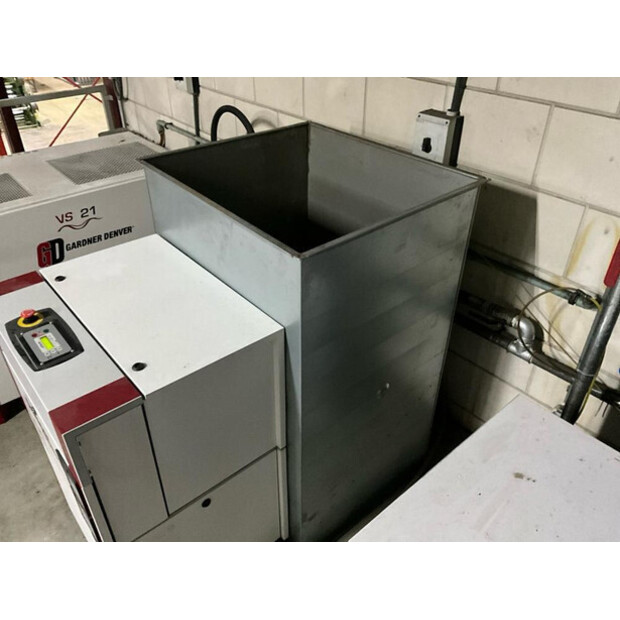 2015 جاردنر دينيفر VS22-10A-46192076