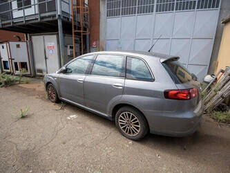 2010-fiat-croma-46192198