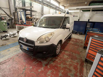 2012-fiat-doblo-1435759-46192220