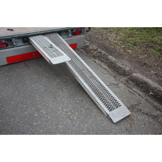 2020 EDUARD P4-46192294