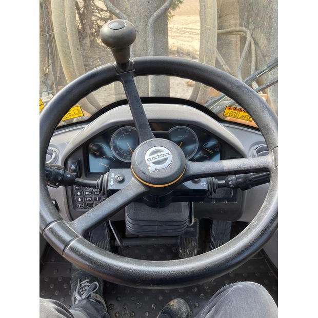 2017 Volvo L220H-46200671