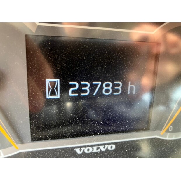 2017 Volvo L220H-46200672