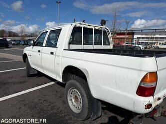 2001-mitsubishi-l200-1435538-46207182