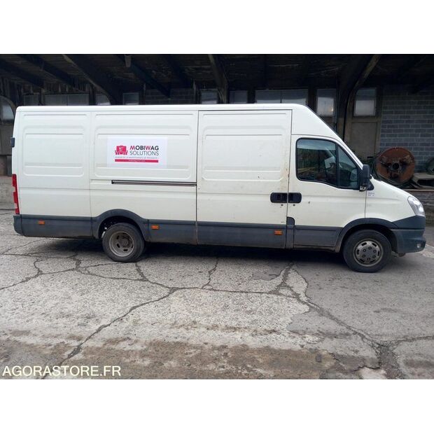 2013 Iveco 35C15-46207193