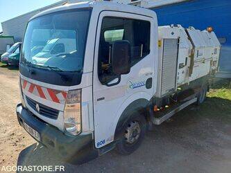 2010-renault-maxity-1435550-46207301