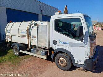 2010-renault-maxity-1435550-46207302