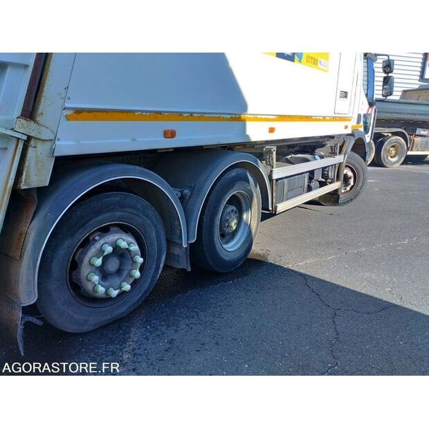 2013 Renault PREMIUM-46207326