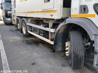 2013-renault-premium-1435557-46207332