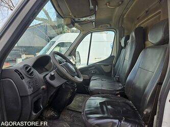 2012-renault-master-1435563-46207365