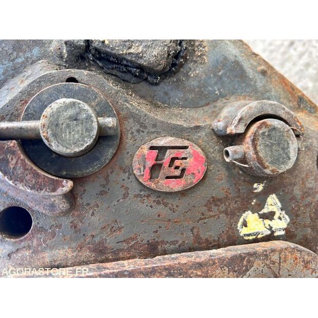 2015 فولفو EC18C-46207972