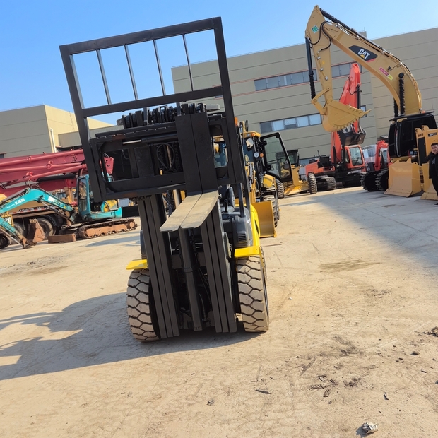 2022 Komatsu FD30-46208898