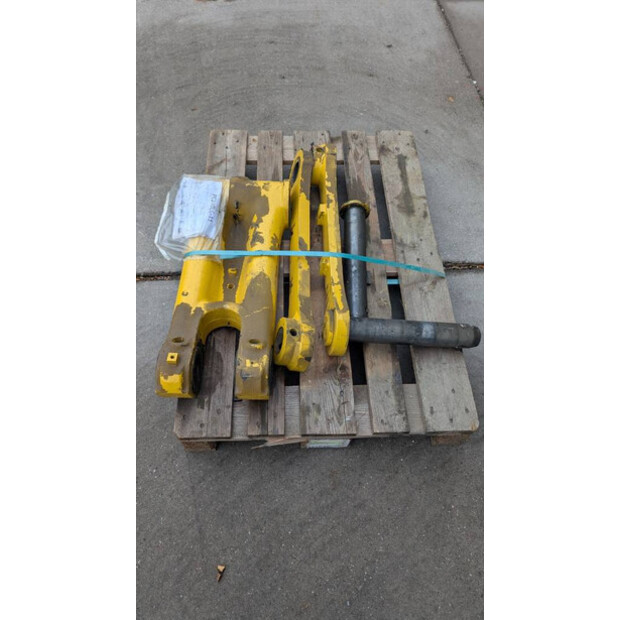 Komatsu LINK & BUSHING 20Y-70-K1291 PC210-46209054