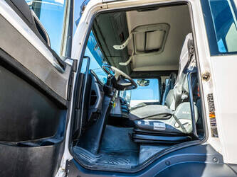 2013-man-tgs-32-360-1436016-46209905