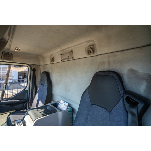 2018 فولفو FE 280-46209949