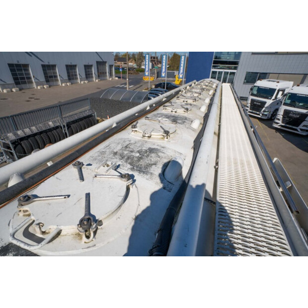 2016 OVA OTHERS-46210025