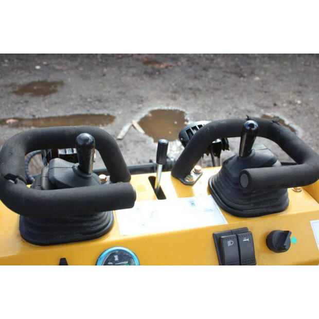 2025 Infront YF480-46210549