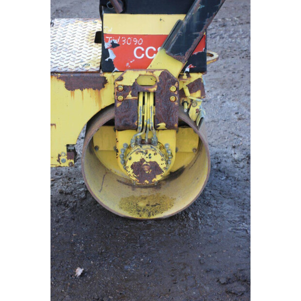 2000 DYNAPAC CC82-46210767