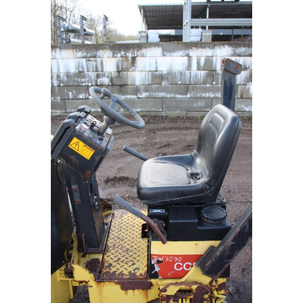 2000 DYNAPAC CC82-46210777