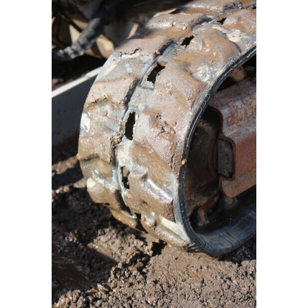 2016 BOBCAT E08-46210946