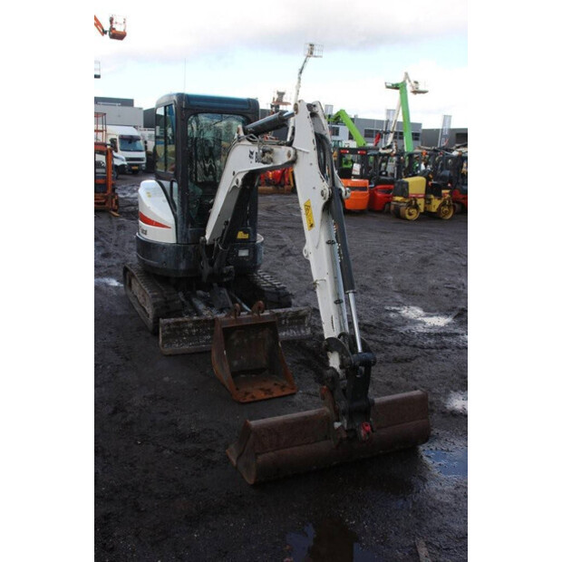 2015 BOBCAT E26-46211021