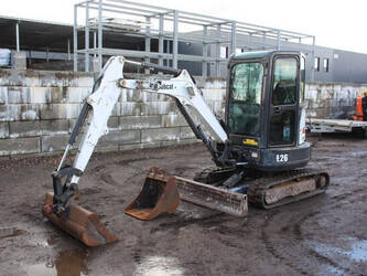 2015-bobcat-e26-1436058-46211023