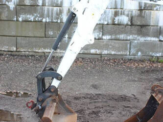 2015-bobcat-e26-1436058-46211025