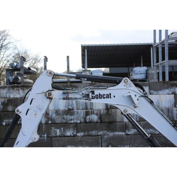 2015 BOBCAT E26-46211026