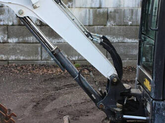 2015-bobcat-e26-1436058-46211027