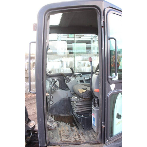2015 BOBCAT E26-46211040