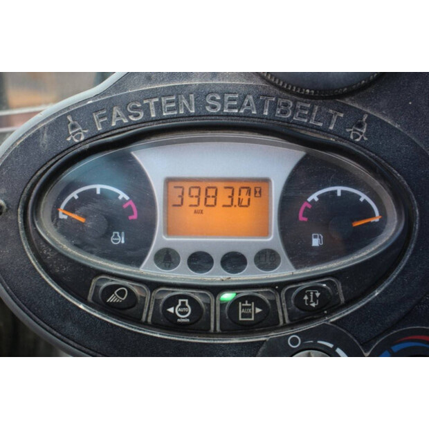 2015 BOBCAT E26-46211044