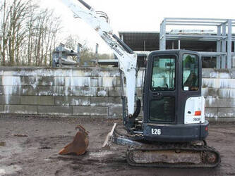 2015-bobcat-e26-1436058-46211051