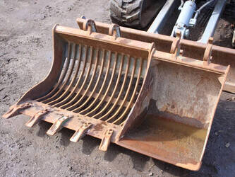 2014-takeuchi-tb235-1436062-46211178