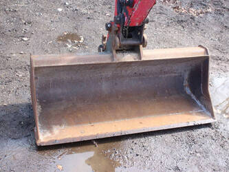 2014-takeuchi-tb235-1436062-46211180