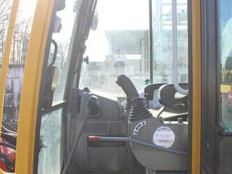 2014-takeuchi-tb235-1436062-46211192