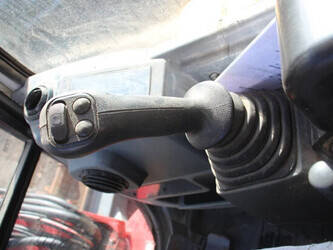 2014-takeuchi-tb235-1436062-46211195