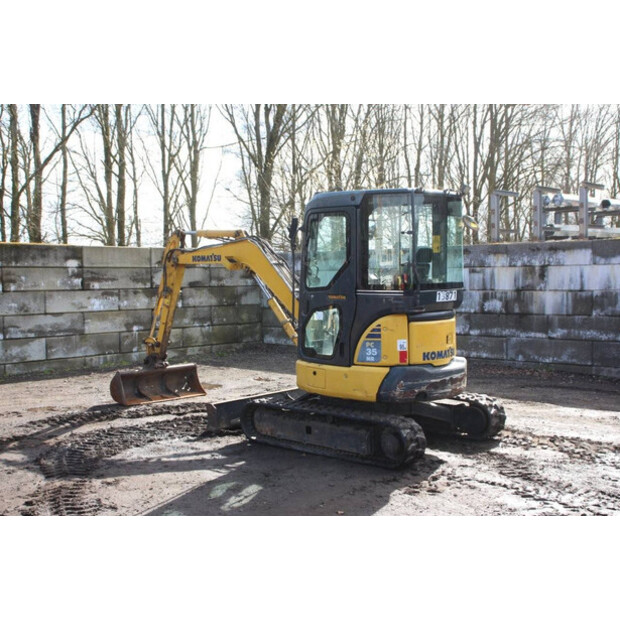 2016 Komatsu PC35MR-3-46211204