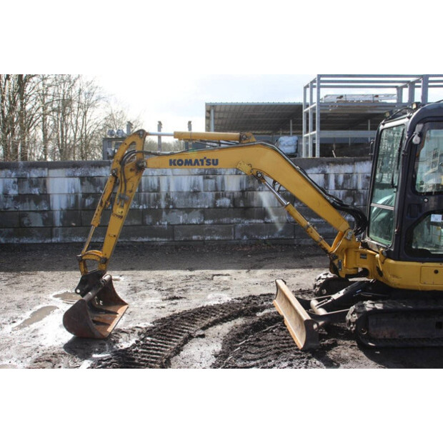 2016 Komatsu PC35MR-3-46211210