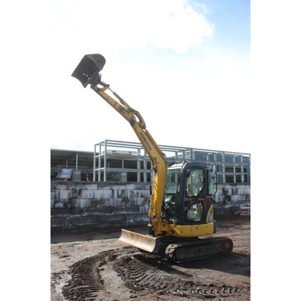 2016 Komatsu PC35MR-3-46211231