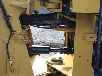 caterpillar-930g-1436064-46211247