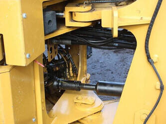 caterpillar-930g-1436064-46211257