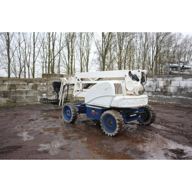 2015 نيفتيليفت HR21-46211455